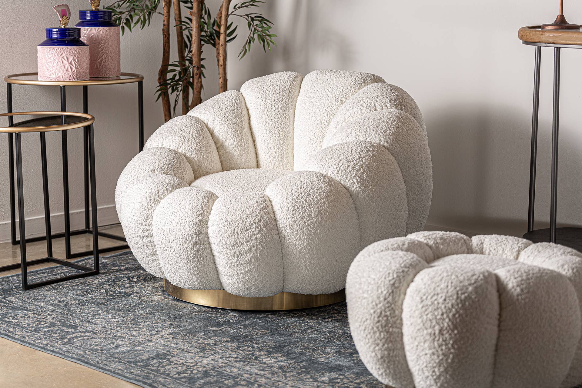 Kodu - Wholesale Chair - Bouclé cotton swivel armchair in white6