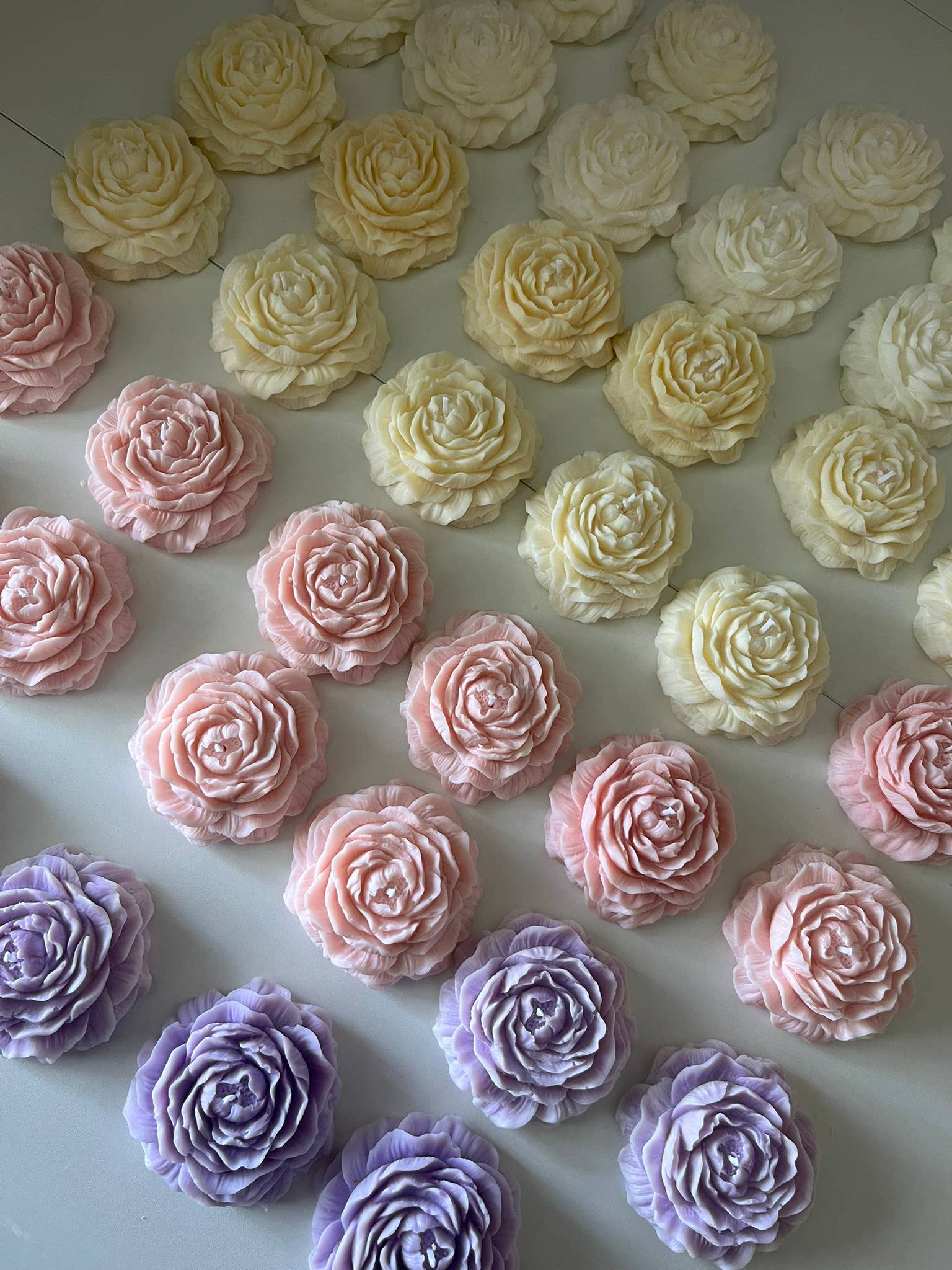 La Binibini – Engroshandel Gavelys – Duftlys i soja med pæonform0