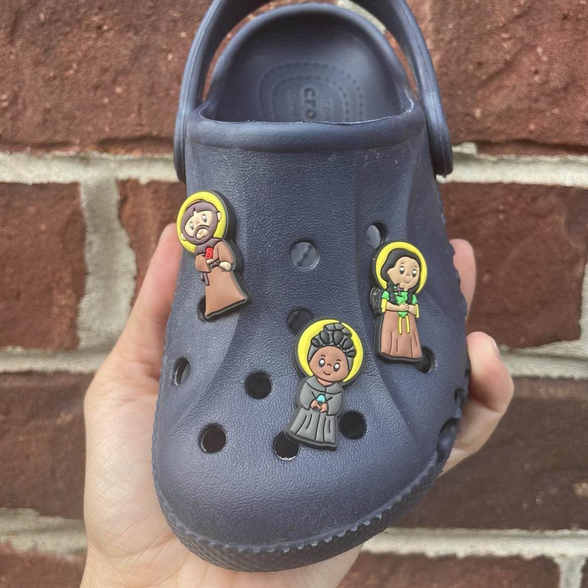 Brick House in the City - Wholesale Shoe Accessories - Saint Friends Croc Charm Set2