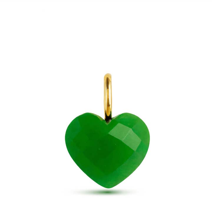 Heart of Stone – håndskåret hjertevedhæng i naturlig grøn jade for engroshandel hos Jūratė Los Angeles