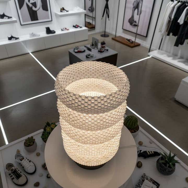 Lampdesign - Wholesale Accent/Desk Lamp - HiveGlow Portable Table Lamp10