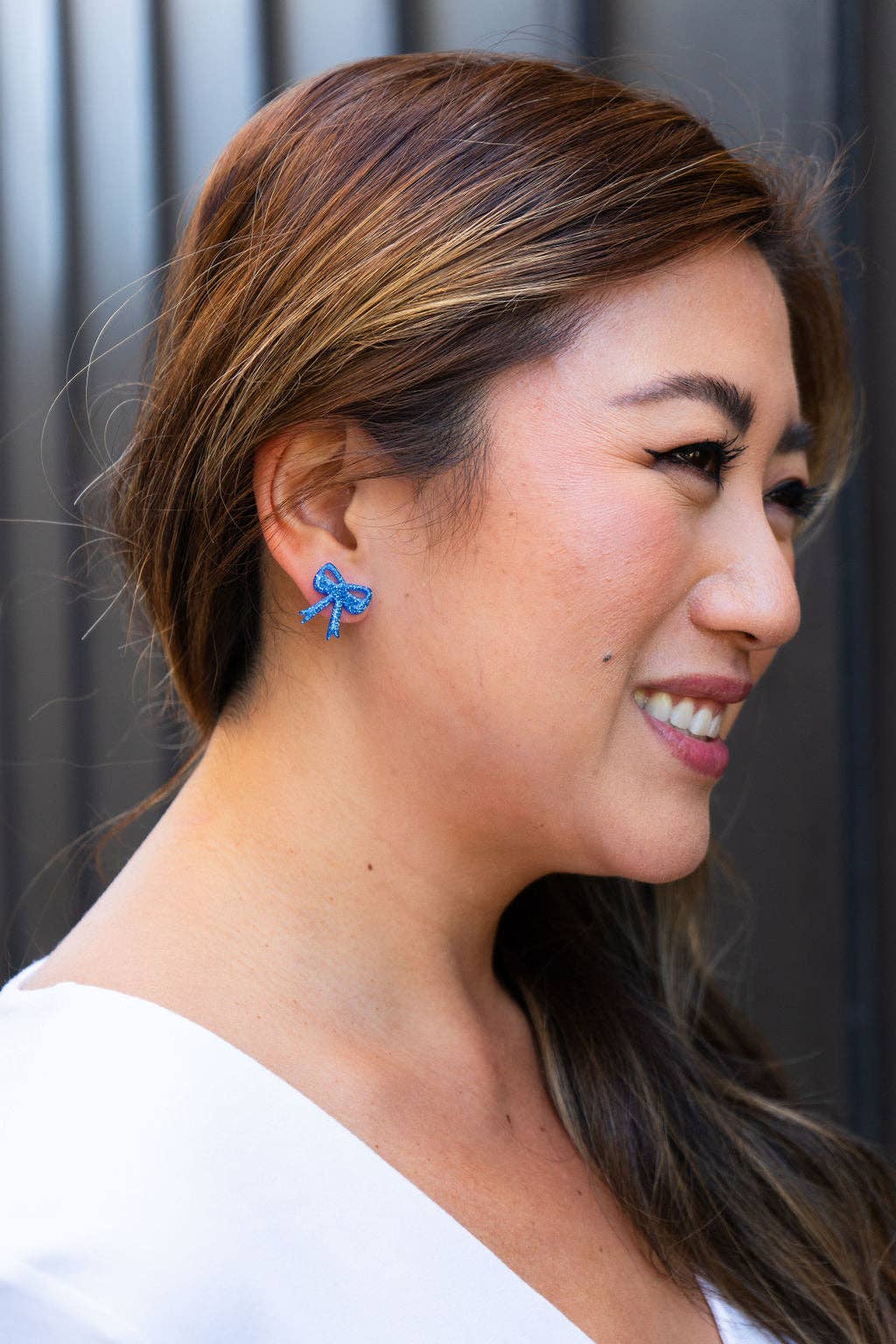 Spiffy & Splendid - Wholesale Knopjes/oorstekers - Strikjes Oorbellen - Blauwe Glitter // Sieraden, Oorbellen, Speldag9