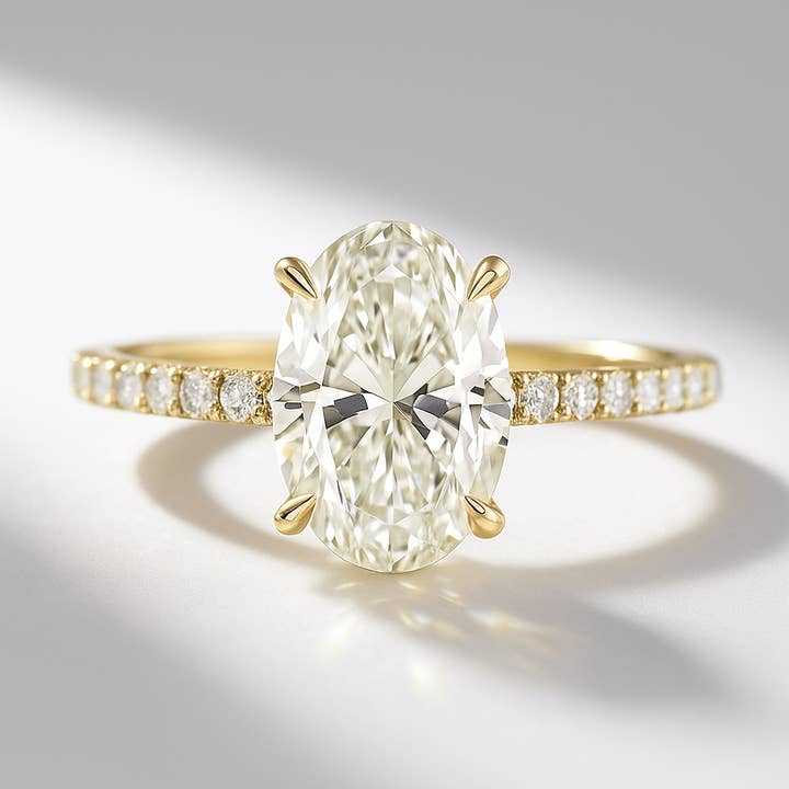 2,50 karaat ovaal geslepen klauwzetting diamanten trouwring met verborgen halo & pavé diamanten band voor wholesale door Evara Jewelry