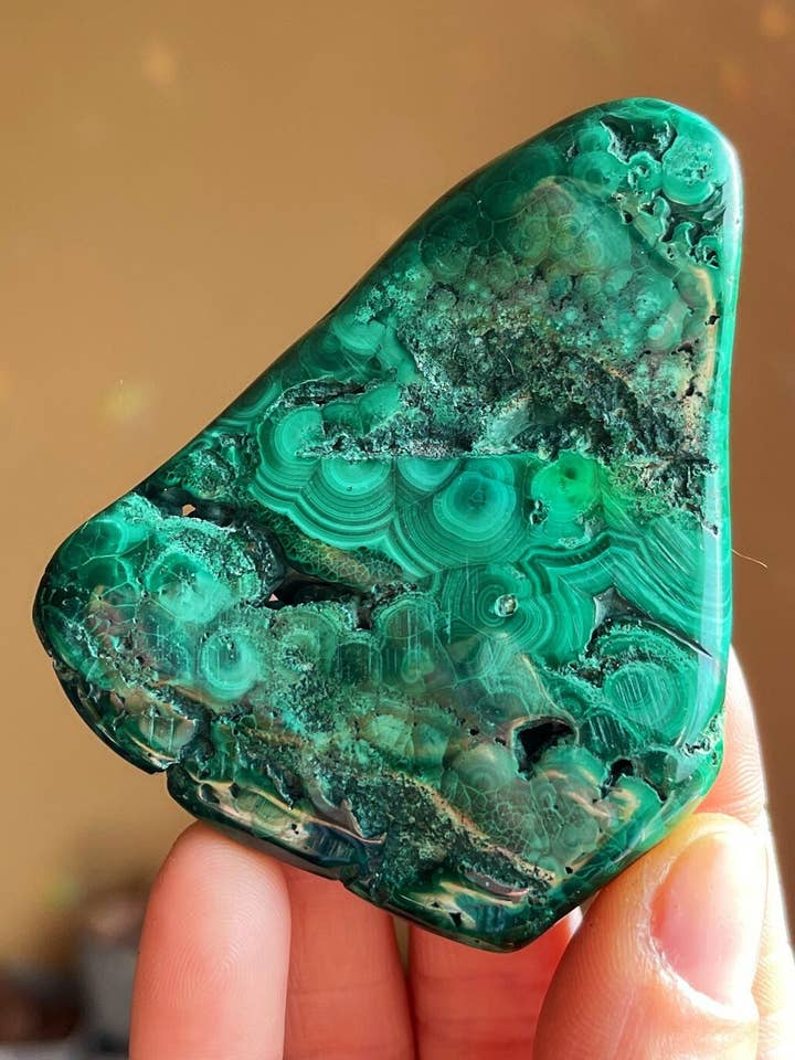 Grön malakit polerad kristall, naturlig grön malakit för wholesale av Tumbledshop