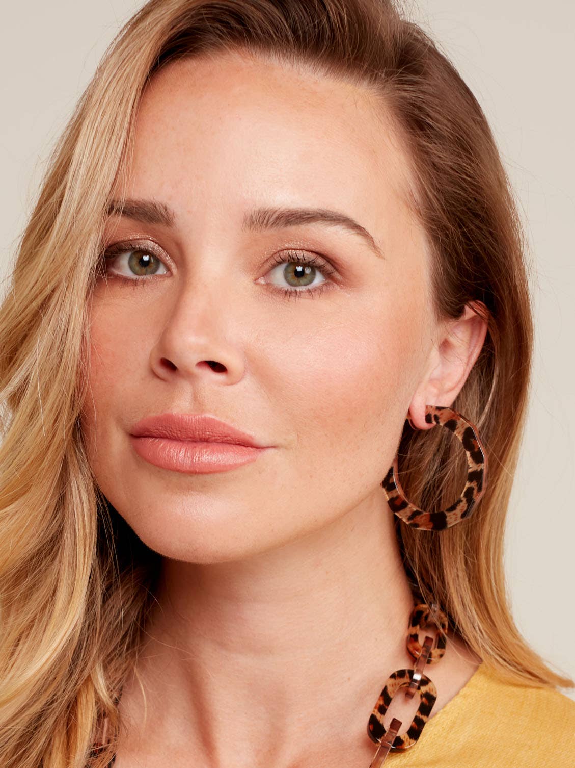 LEO BRN Large Resin Textured Leopard Hoop Earring Jewelry for wholesale on Faire1