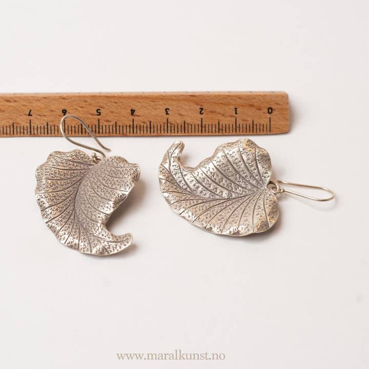 Leaf Dangle Drop Earrings In 925 Silver for wholesale by Maral Kunst