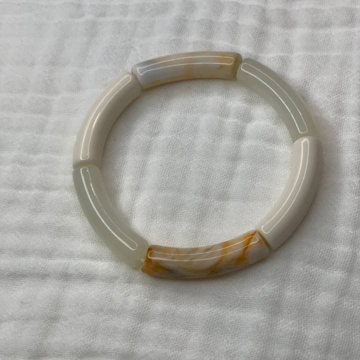 Manacreations - Wholesale Beaded Bracelet - Elastic bangle bracelets in beige and ecru tones3