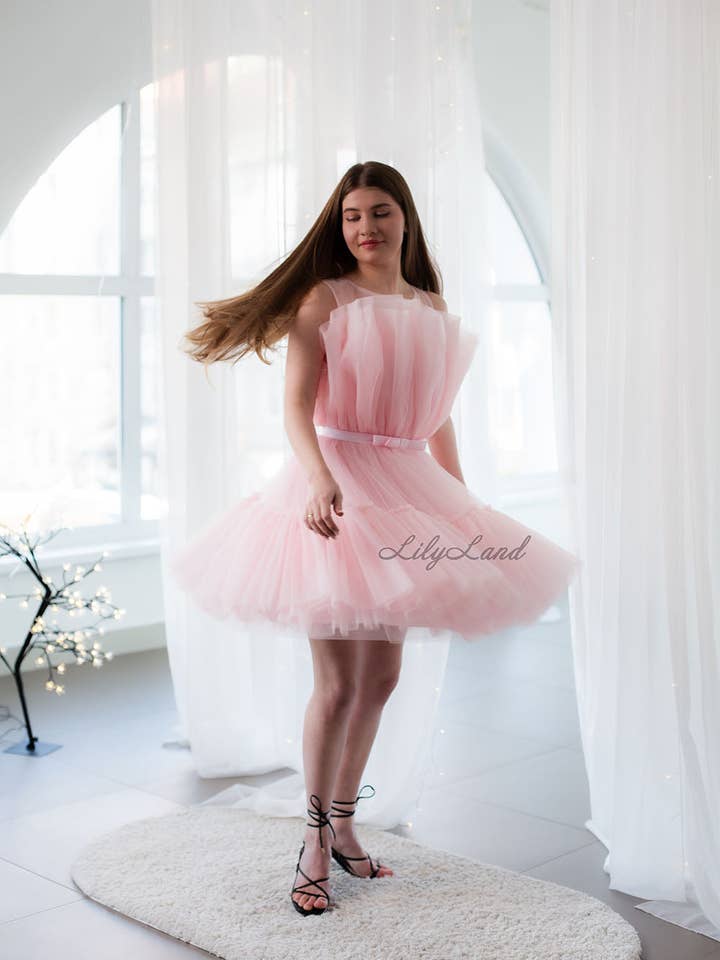 Lilyland – Großhandel Mama-Kind-Set – Passende Barbie-Tüllkleider Mama und Tochter mit Zug6