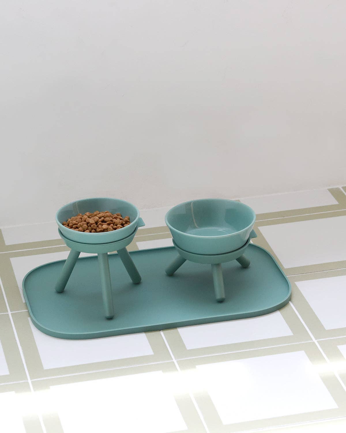 Pets So Good - Wholesale Pet Bowl - Cat/Dog - Oreo Elevated Pet Feeder Table . Jade Green . Short3