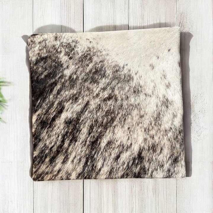 Western Linens - Wholesale Throw/Decorative Pillow - Cowhide pillow (P04)