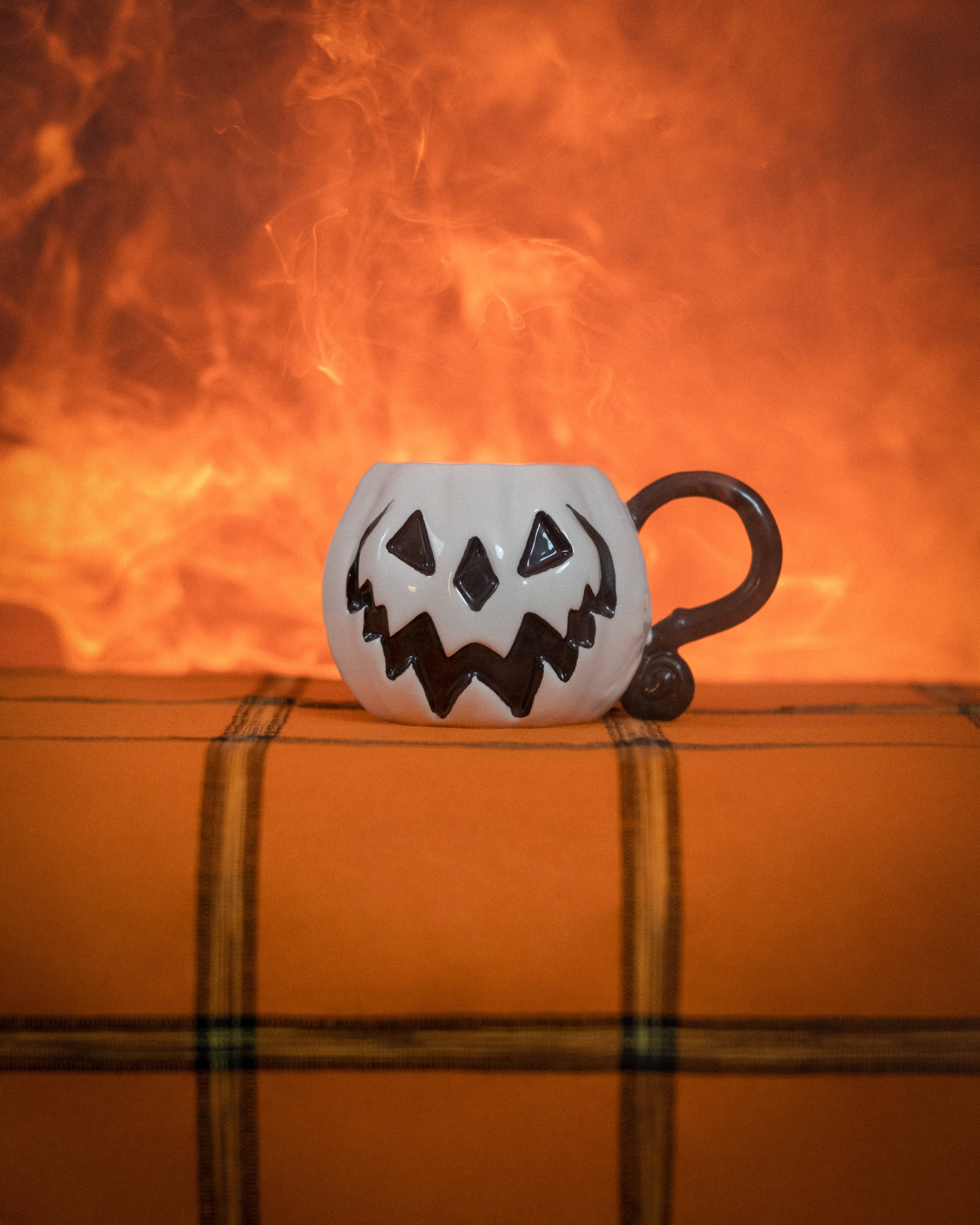 Lively Ghosts - Wholesale Coffee Mug - White Pumpkin | Haunted Hallows Mug5