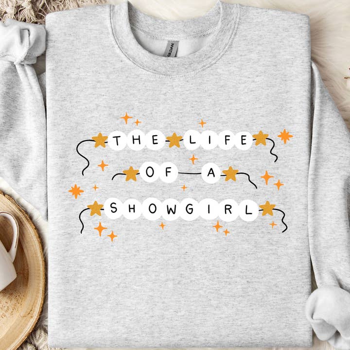 A Vida de uma Showgirl Sweatshirt com Pulseira da Amizade por atacado de Nearly June Design Co