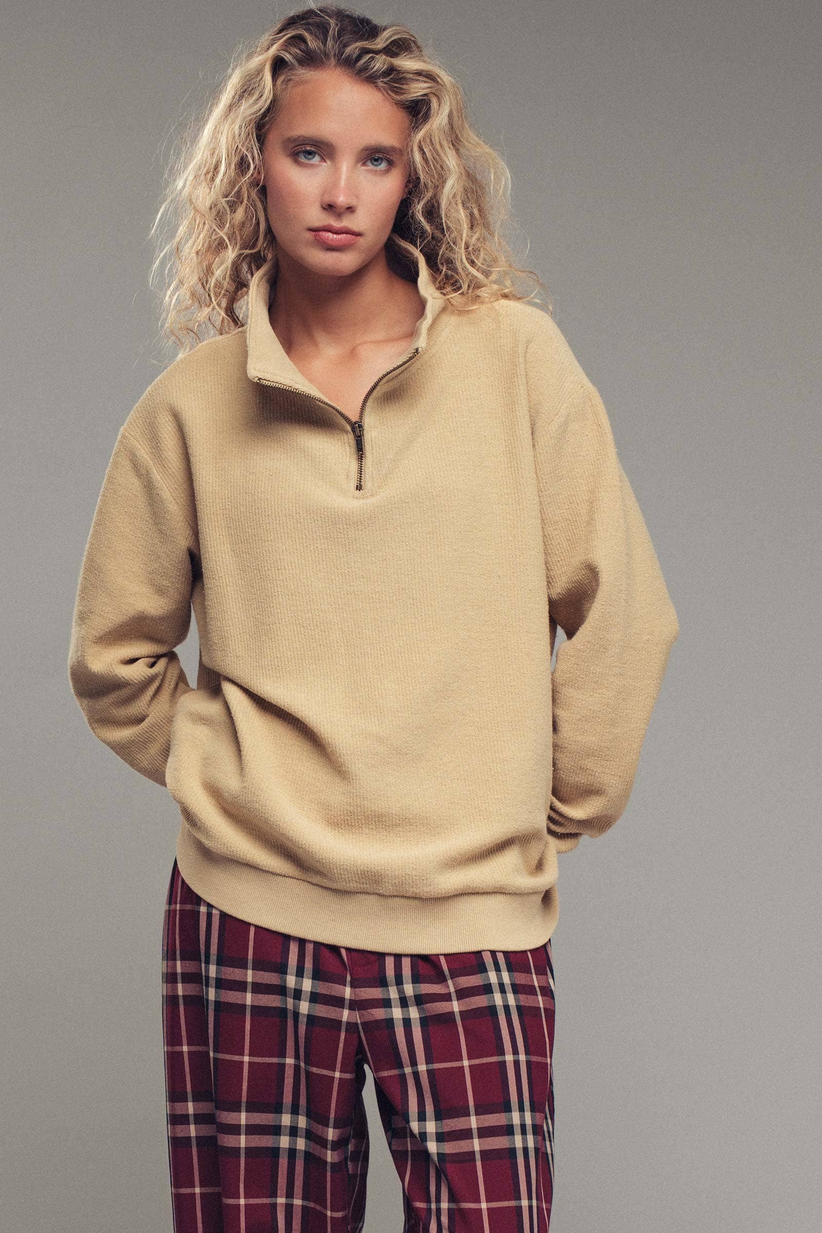 Urban Daizy - Wholesale Sweatshirt - Women's - Vintage Washed Quarter Zip Ribbed Sweatshirt6