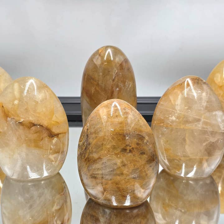 Large Golden healer Quartz Crystal Freeform 700-900g for wholesale by Distinction Crystals