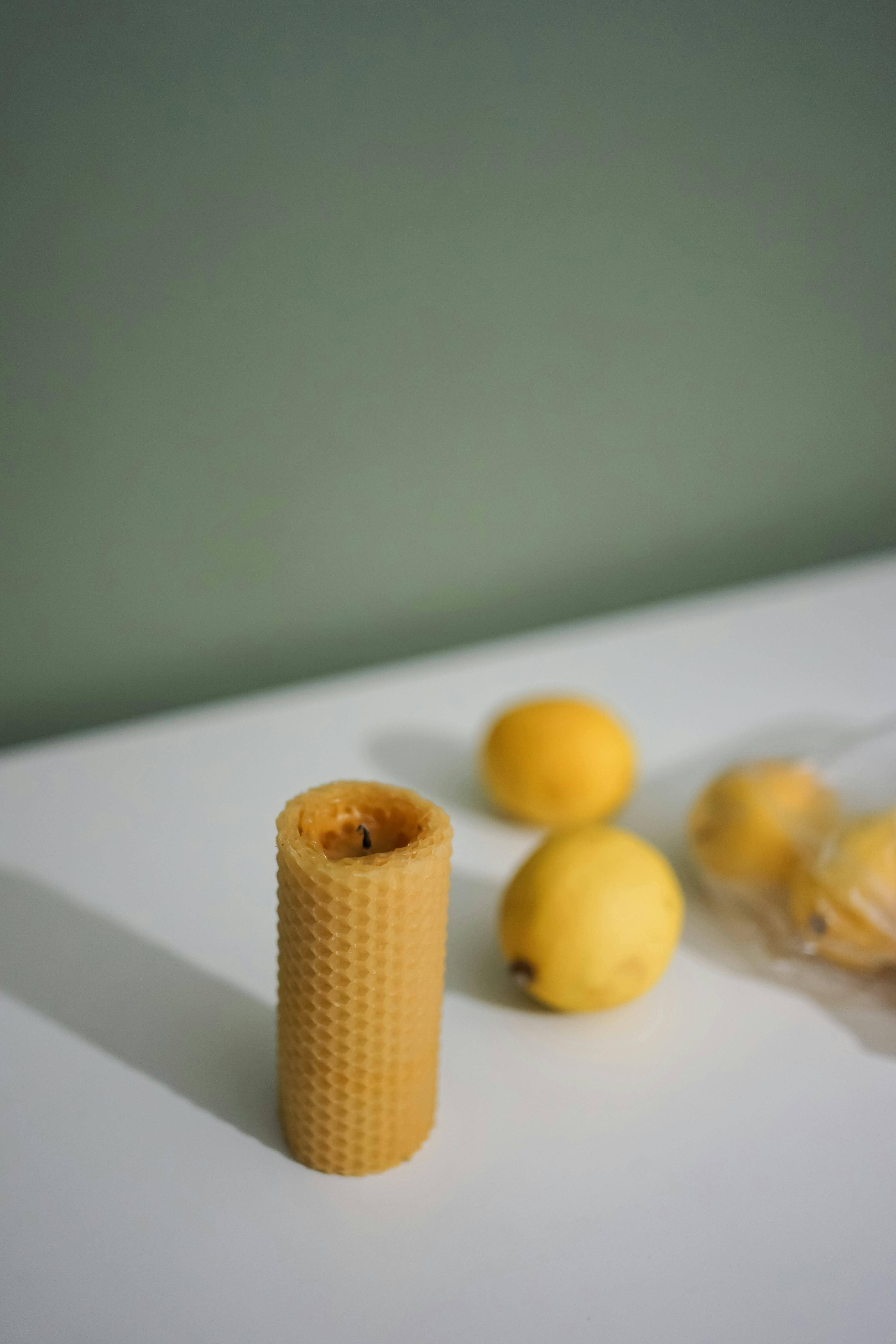 La Manufacture du Miel - Wholesale Novelty Candle - Noon "70H" - Beeswax candle (approximately 300g)7