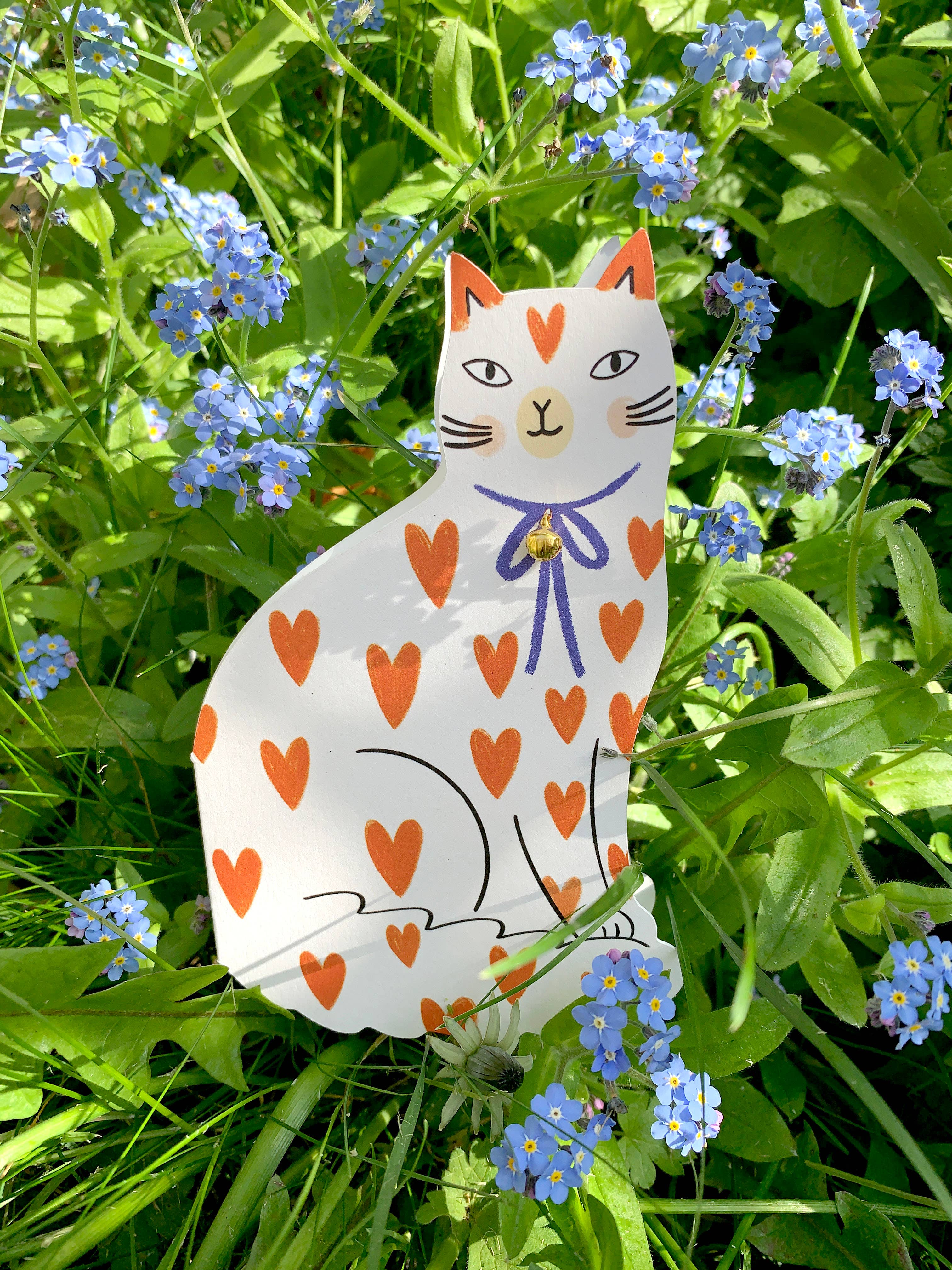 Kitty Kenda Papergoods - Wholesale Everyday Greeting Card - Sitting Kitty Shaped Greeting Card Loveheart6