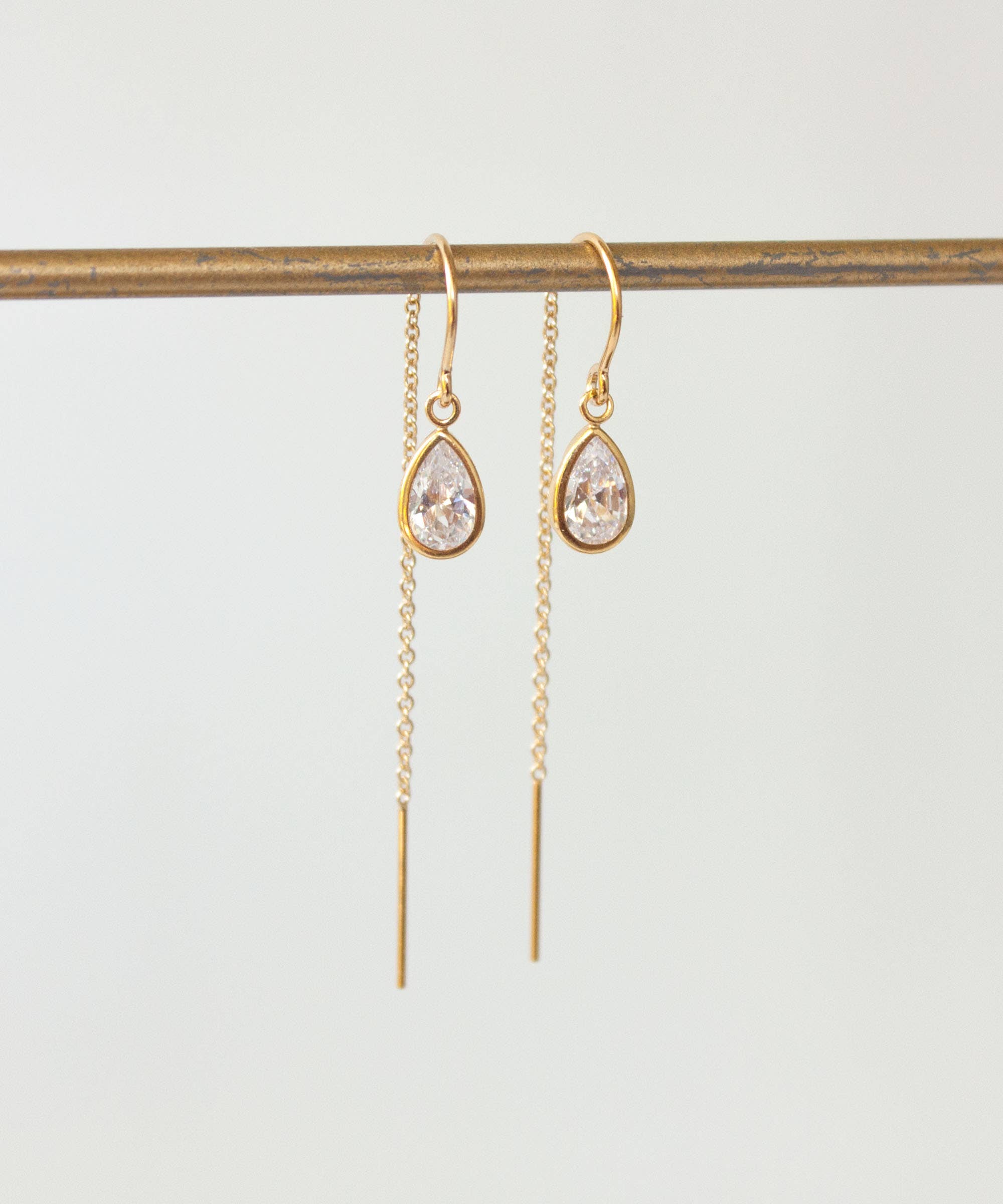 Pure Indigo Design – Engroshandel Hængeøreringe og creoløreringe – Chloe CZ Drop Trådøreringe3