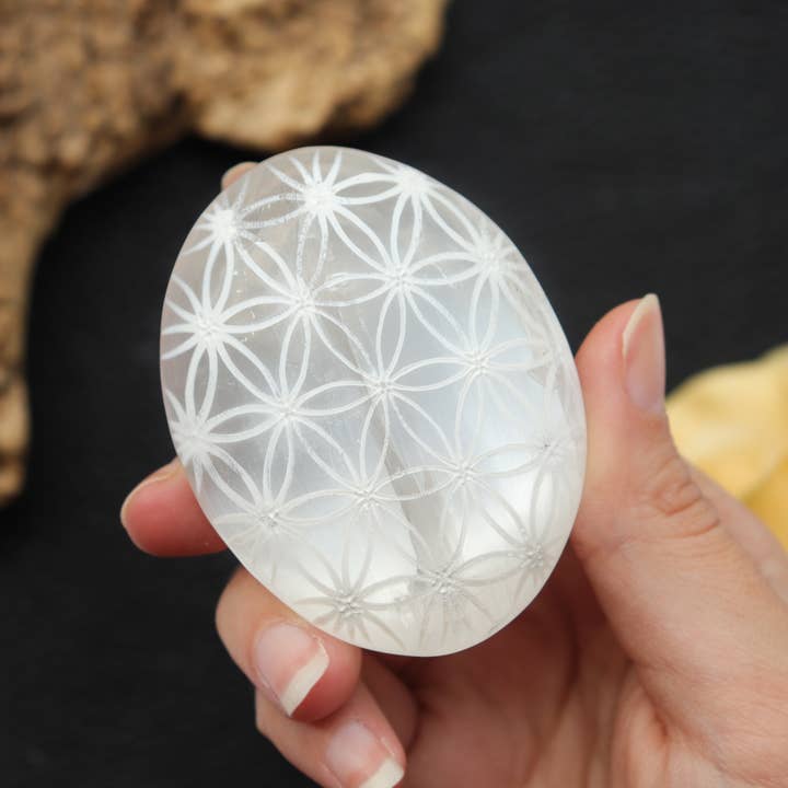 Natures Artifacts Inc – wholesale Spiritual stone/crystal – Selenite Engraved Palm Stone with Flower of Life2