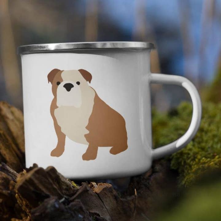 Mug en émail Fawn & White English Bulldog pour la vente par Nana + Belle