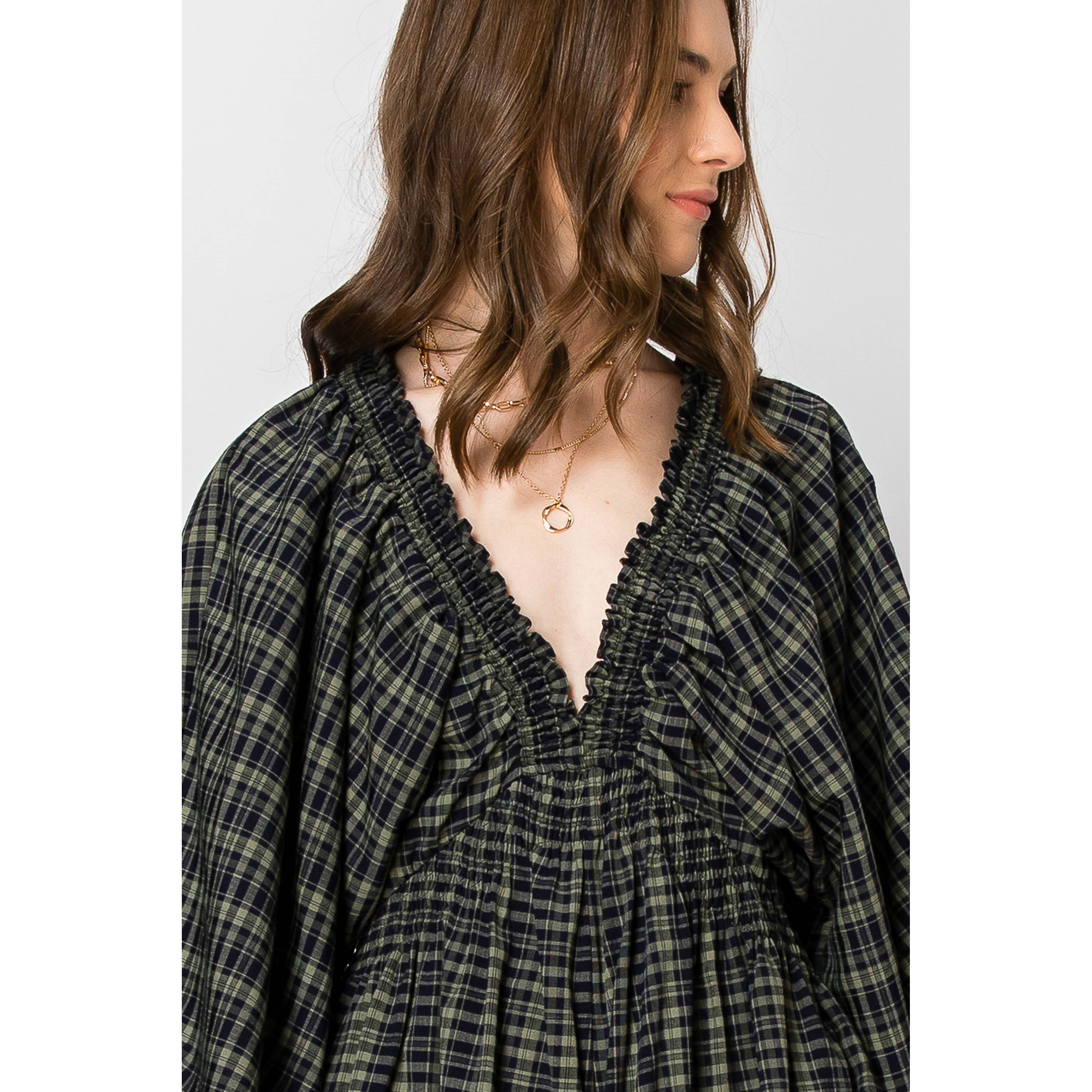 SKYLAR ROSE – wholesale Byxdress - Dam – Dolman Sleeve Pläd Smocked V-ringad ROMPER	1