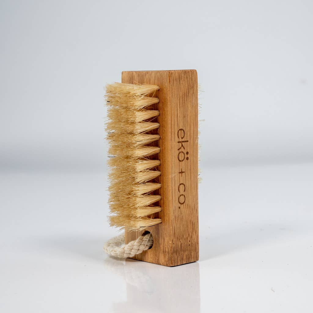 GreenWave - Wholesale Nailcare Set - wooden nail brush cleaner2