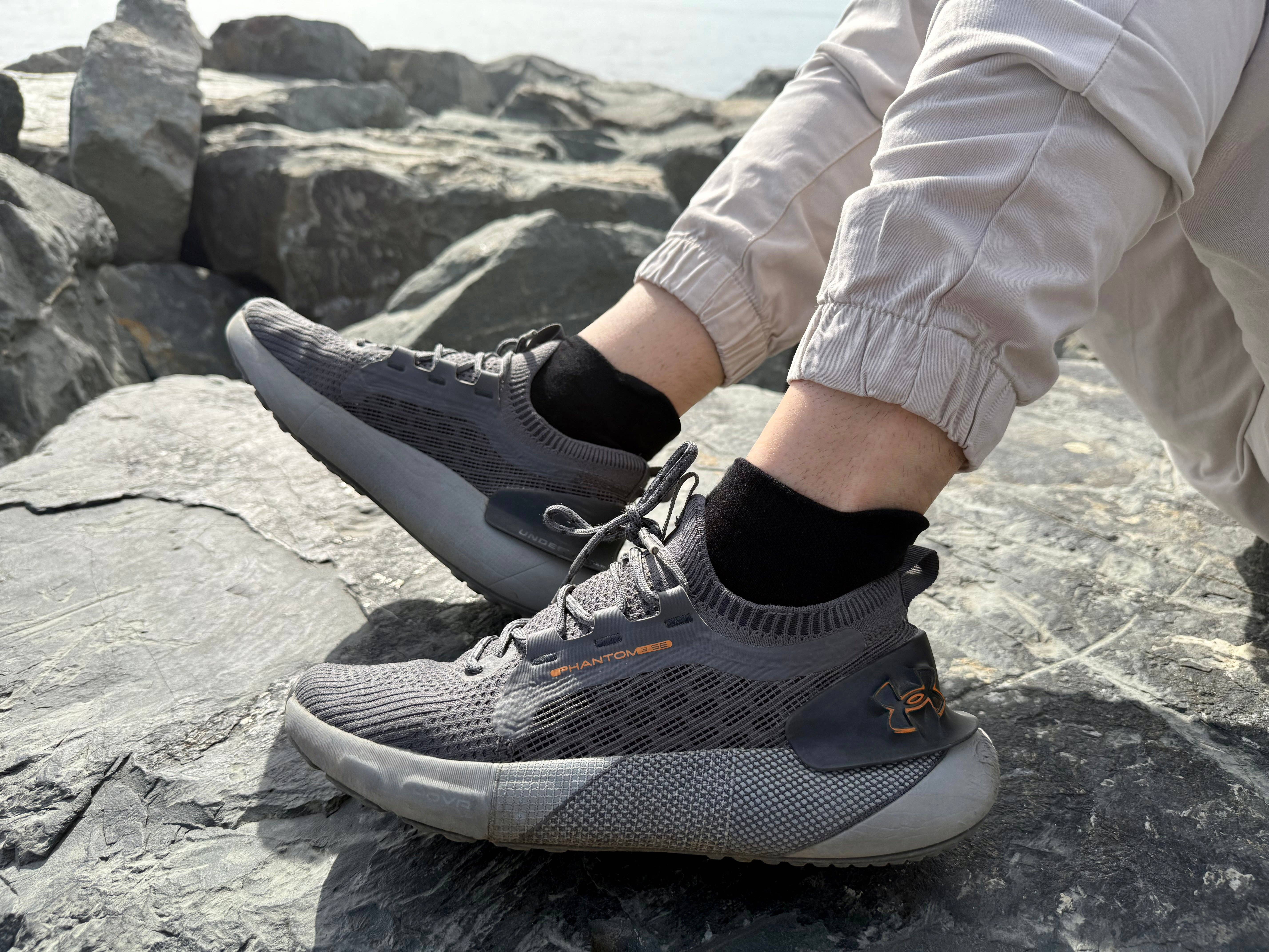 Happy Bits Socks - Venta al por mayor Calcetines - Unisex - Calcetines de Entrenamiento de Bambú - Negro Intenso - Paquete de 55