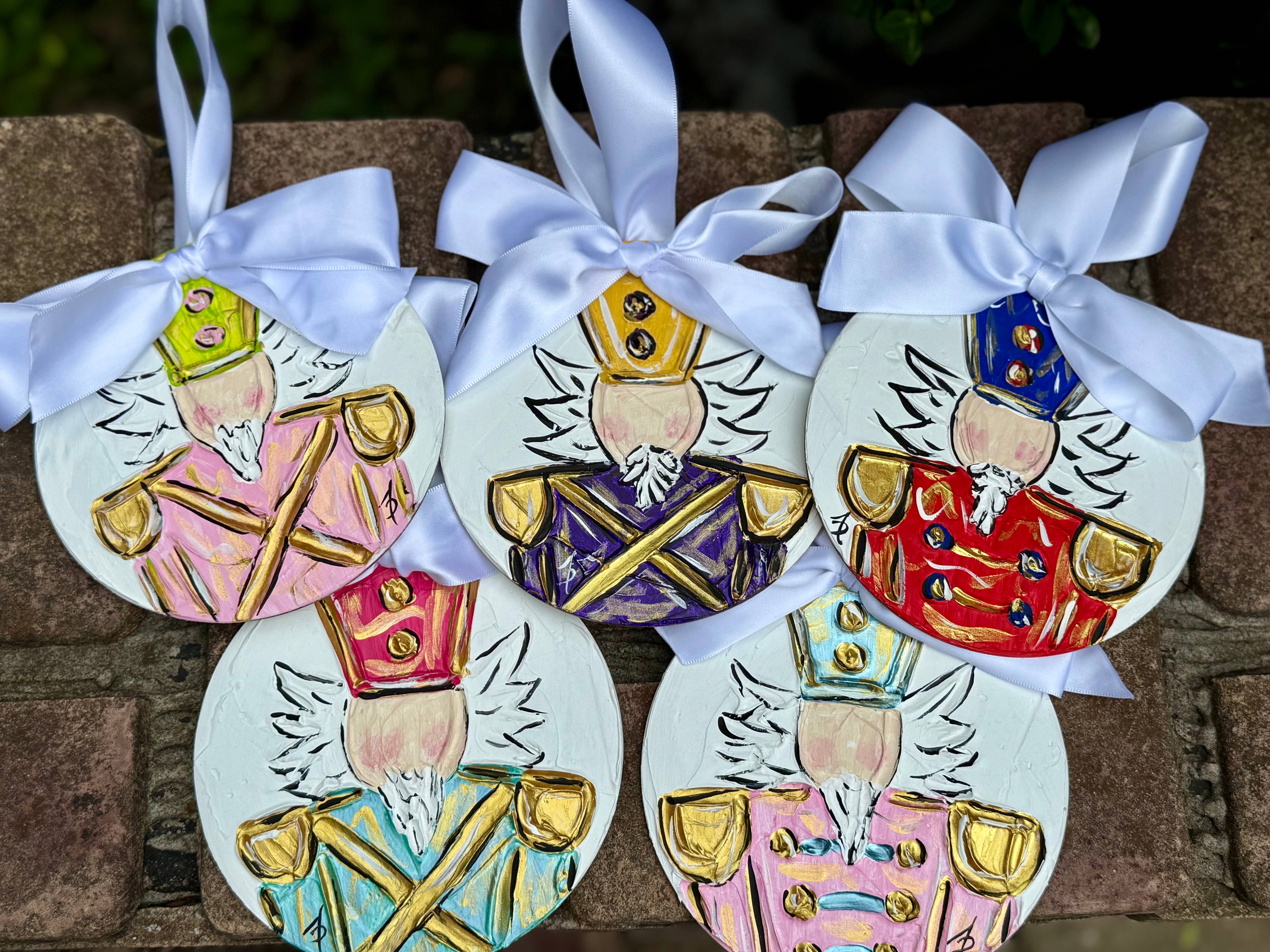 Framesaplenty - Vente Objets de décoration - Ornement casse-noisette texturé peint à la main6