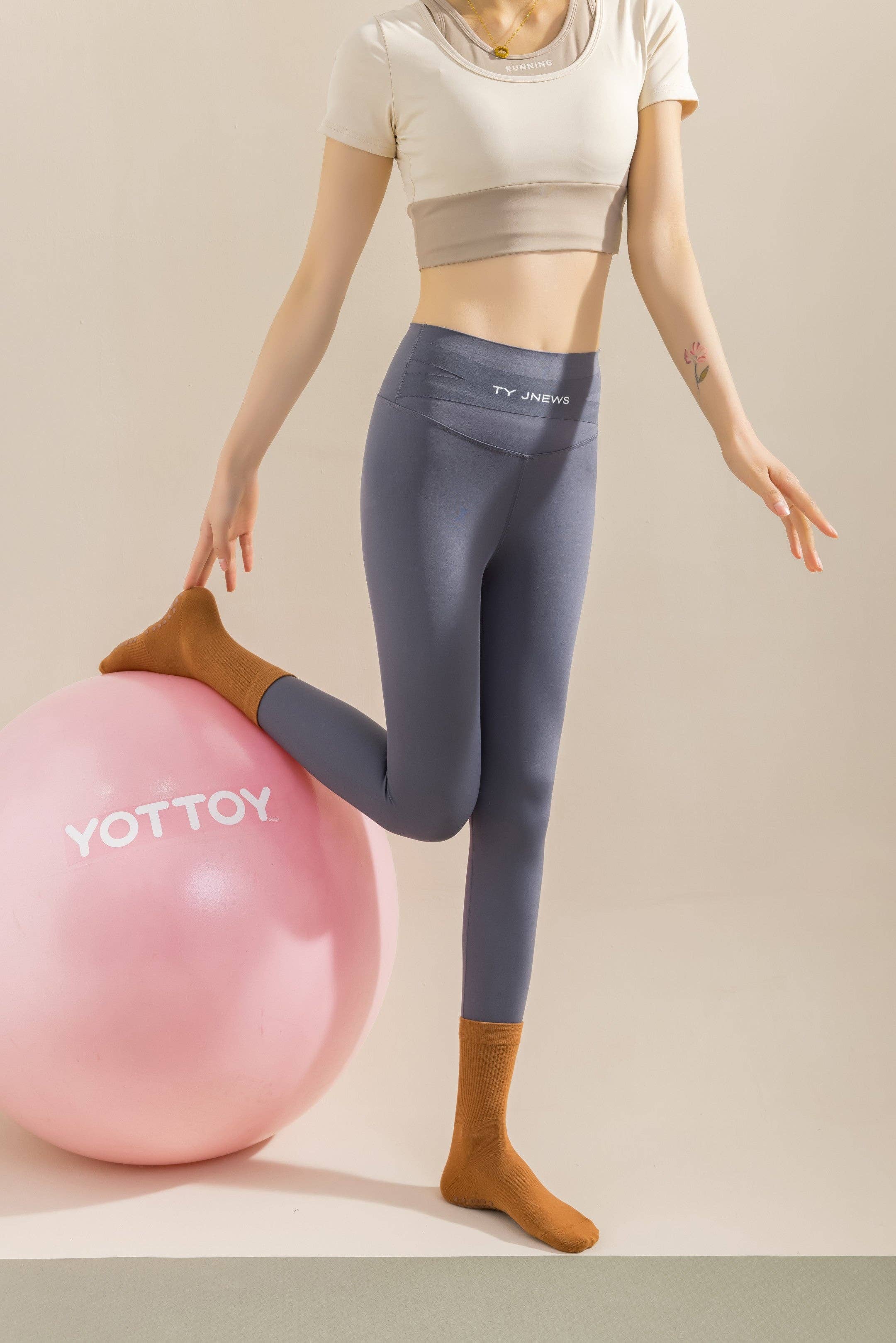 Marc JoJo - Wholesale Socks - Women's - Non-Slip Socks for Yoga and Pilates. Mid-Calf3