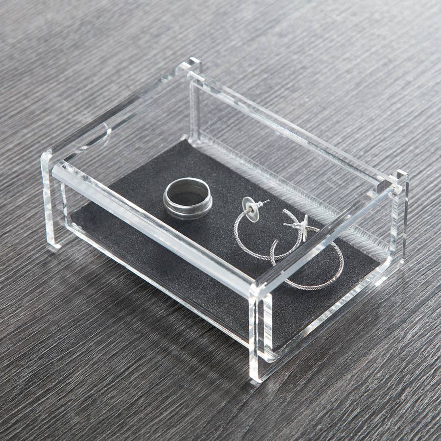 Purchase Wholesale acrylic boxes. Free Returns & Net 60 Terms on Faire