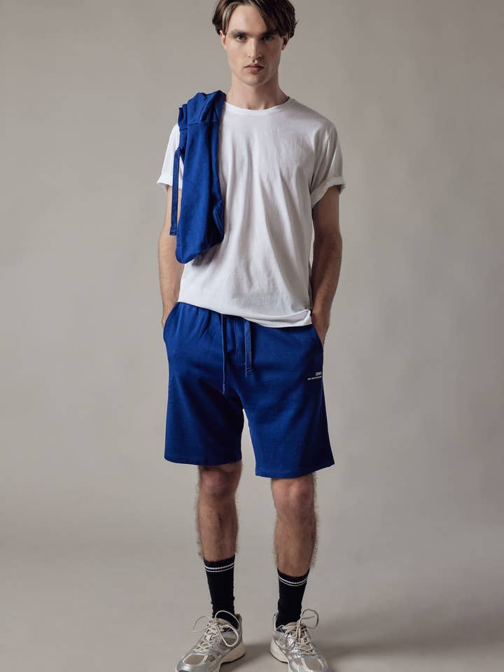 Shorts pour la vente par OWN OFF WITH NATURE