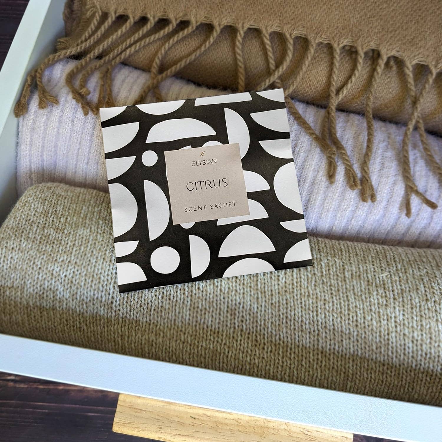 Robert Frederick Ltd - Wholesale Sachet - Elysian Scented Sachet - Set of 4 Citrus3