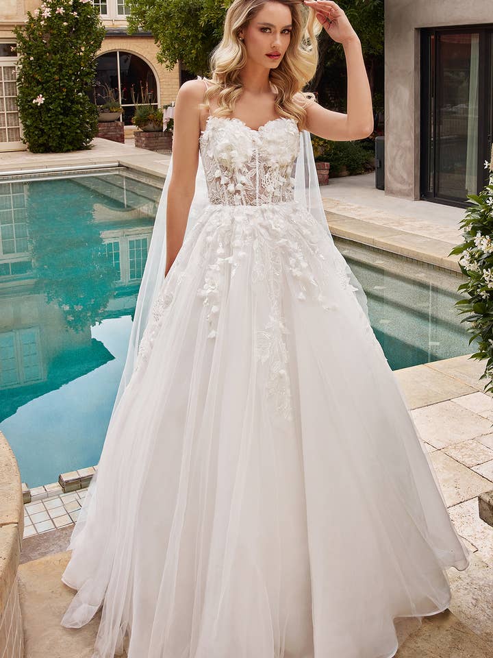 VESTIDO DE BAILE DE CASAMENTO EM TULE EM CAMADAS por atacado de Ladivine by Cinderella Divine