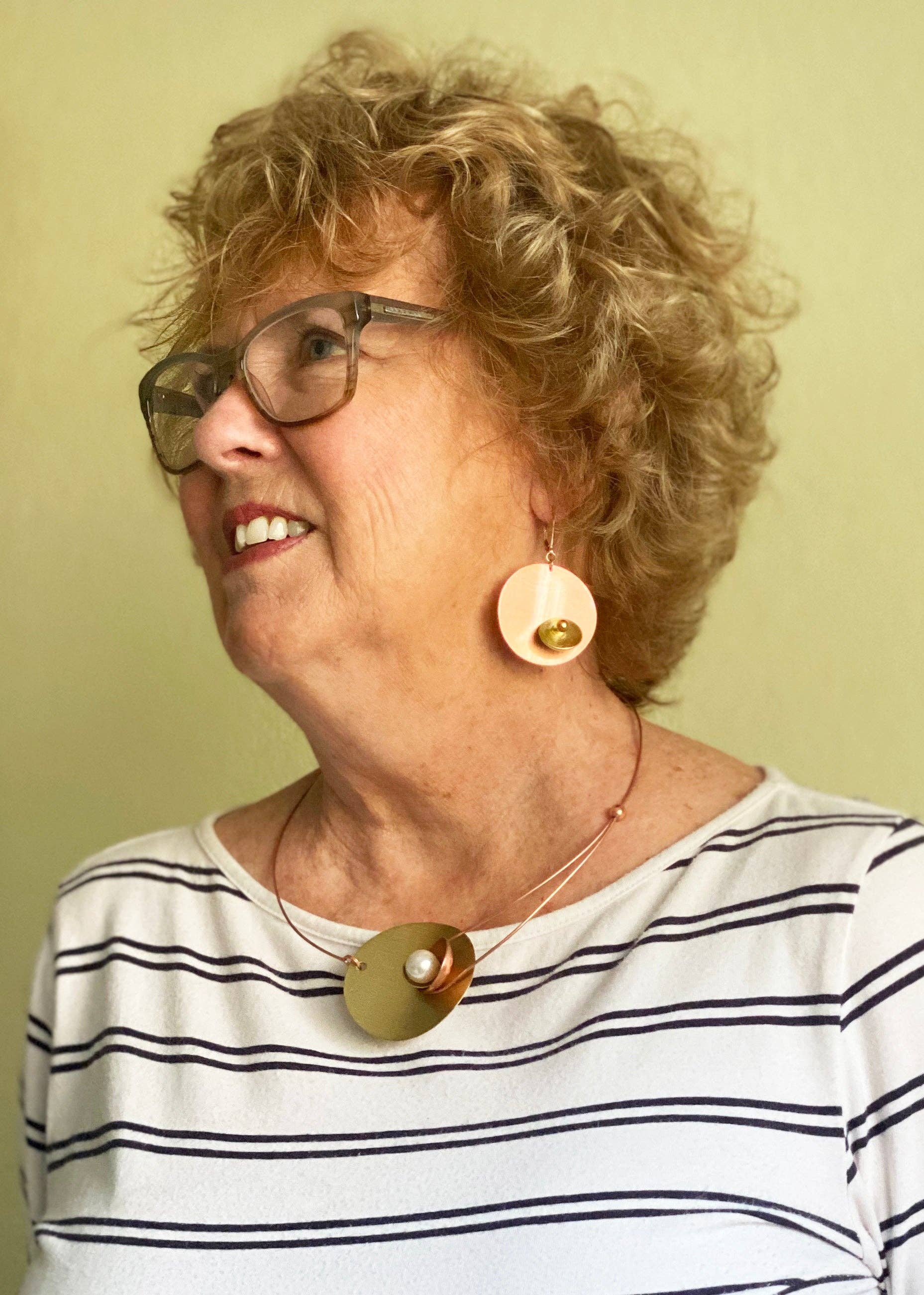 Chick Boss LLC - Wholesale Pendant/Charm Necklace - SOLSTICE Best Selling Elegant Small Angular Metal Necklace from the SCULPTURAL Collection with Simulated Pearl or Jade option5