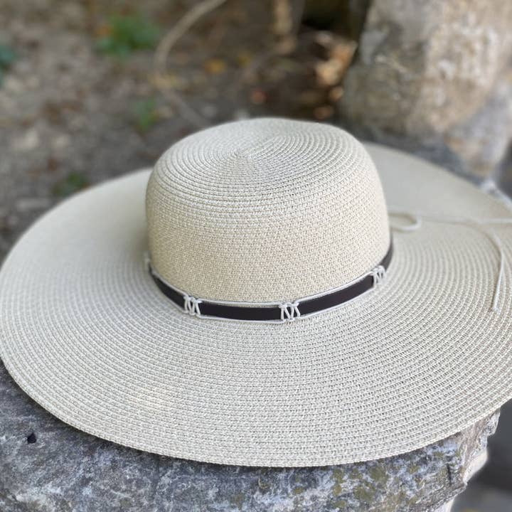 Queens INC - Wholesale Straw Hat - Women's - Floppy Straw Sun Hat WIth Strap