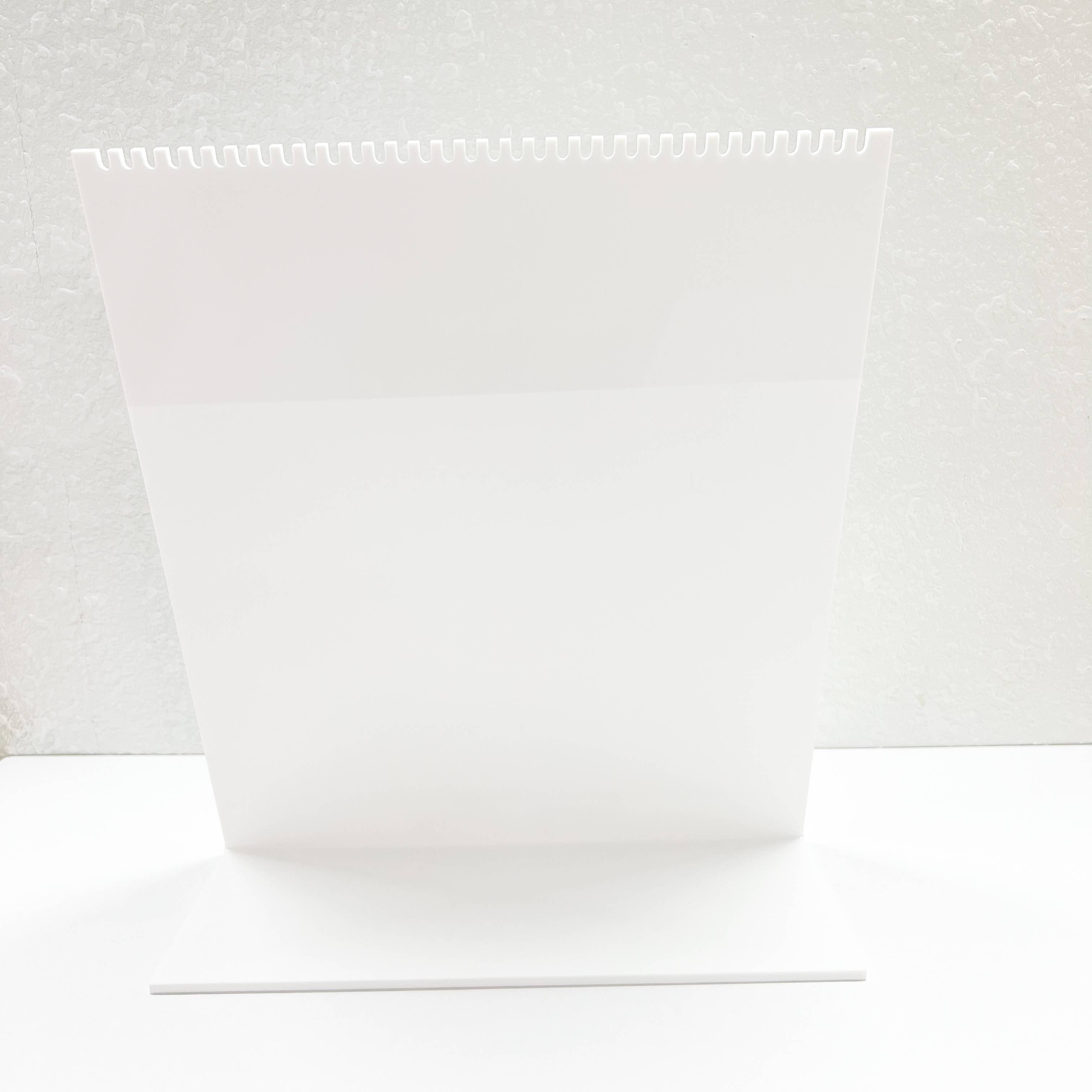 Savvy Bling – Colar pingente/pendente por atacado – Colar inicial de contas de ouro inicial de concha inicial em ouro 18K28