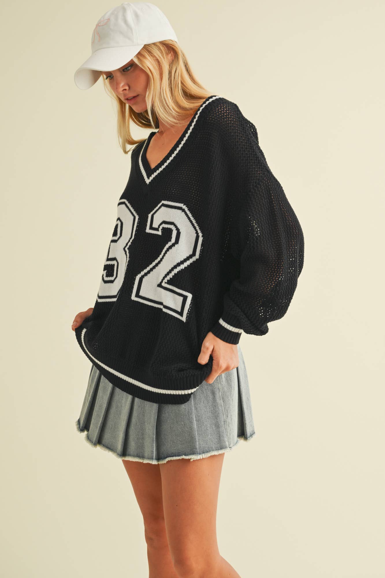 Mustard Seed - Wholesale Knit Sweater - Women's - V NECK NUMBERS SWEATER TOP10