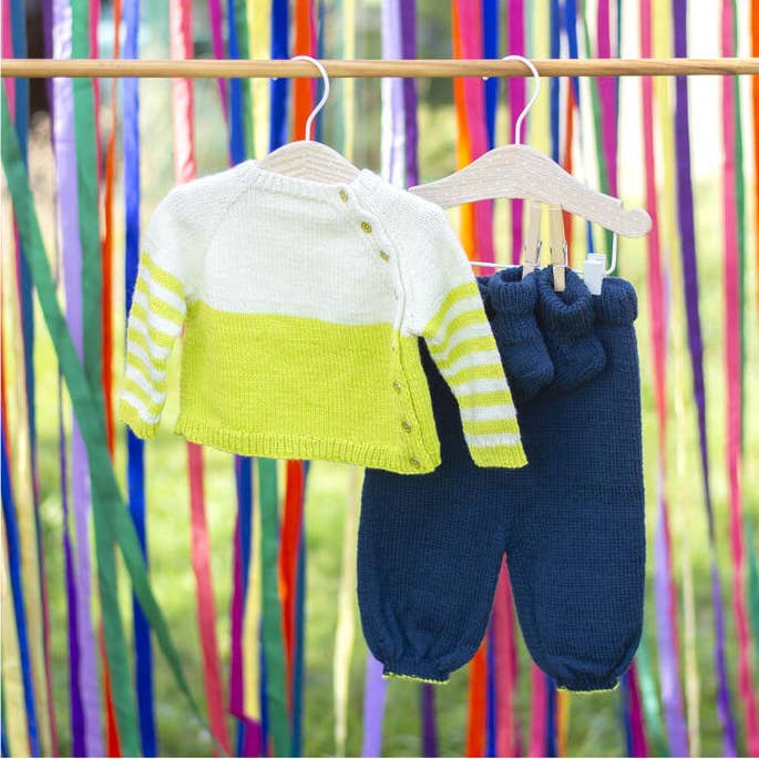 Kerdalo baby set knitting pattern for wholesale by LA DROGUERIE