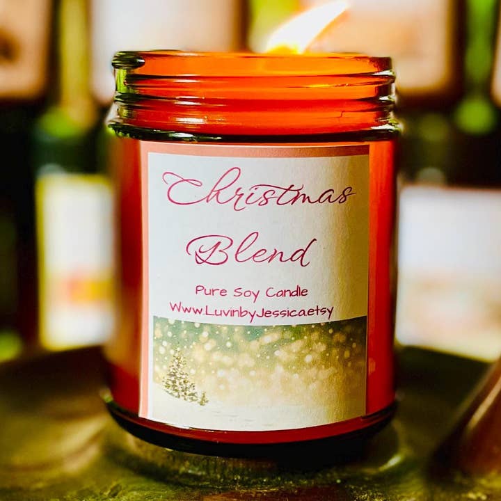 Candela di soia fatta a mano al profumo di Natale in vetro ambrato per la vendita all'ingrosso da parte di LuvinbyJessica.etsy.com