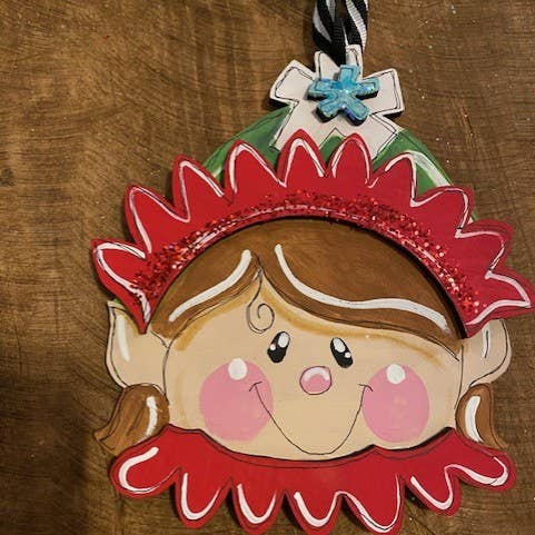 Pink Fish Studios, LLC. - Vente Objets de décoration - Décoration de Noël peinte à la main pour fille elfe1
