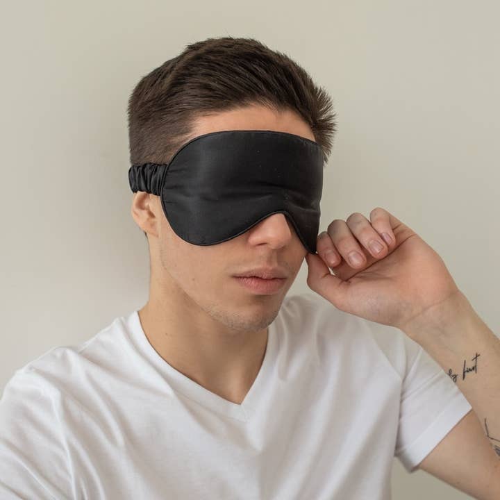 Negro Antifaz para dormir 100% seda con relleno de seda para hombre 6 de venta al por mayor en Faire