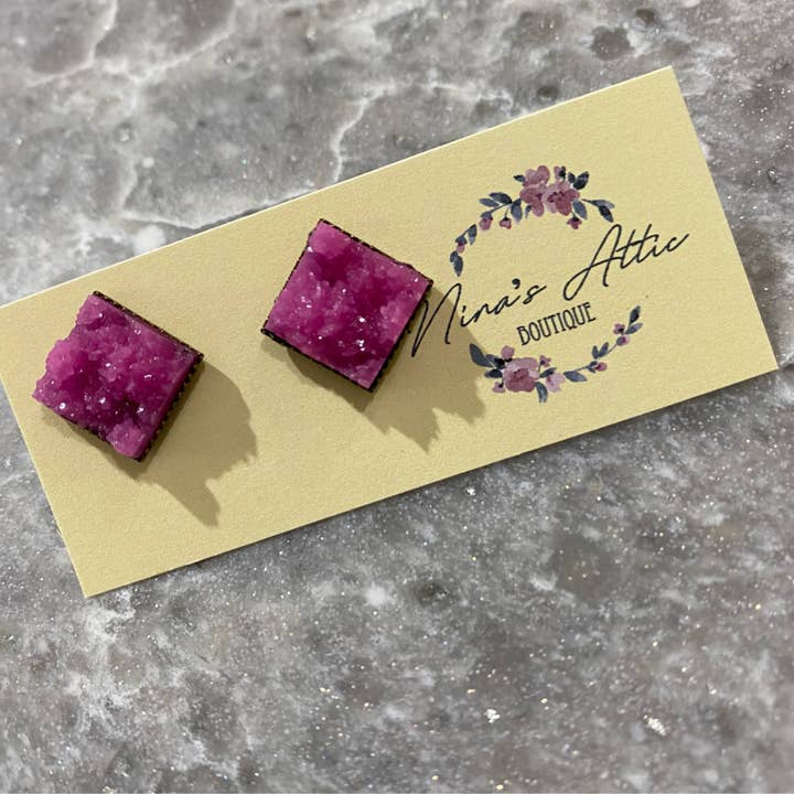 Nina’s Attic - Vente Clous d'oreille - Pierre naturelle Fuschia