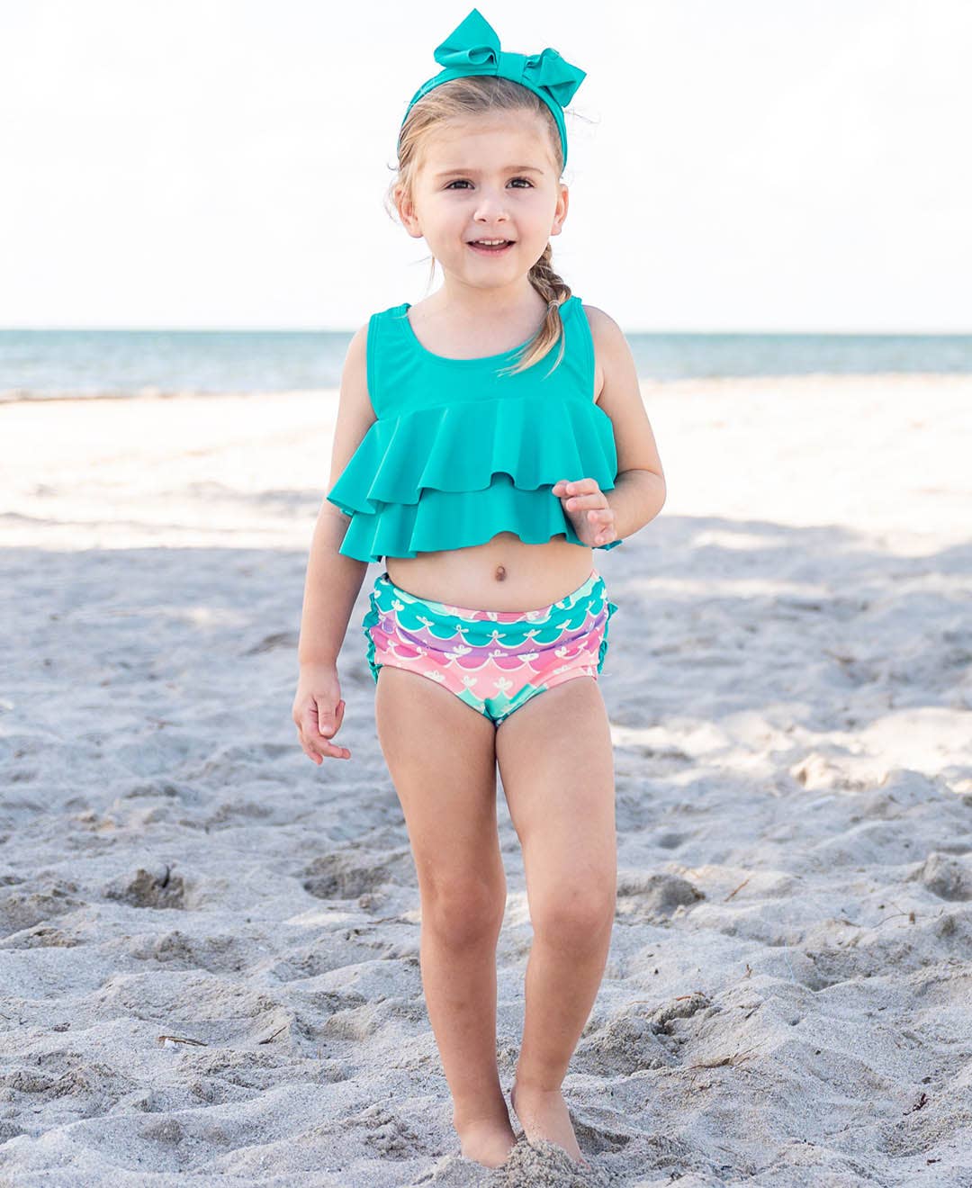 RuffleButts + RuggedButts - Vente Bikini – enfant - Maillot de bain 2 pièces sirène à volants pour filles avec volants arrière signature4