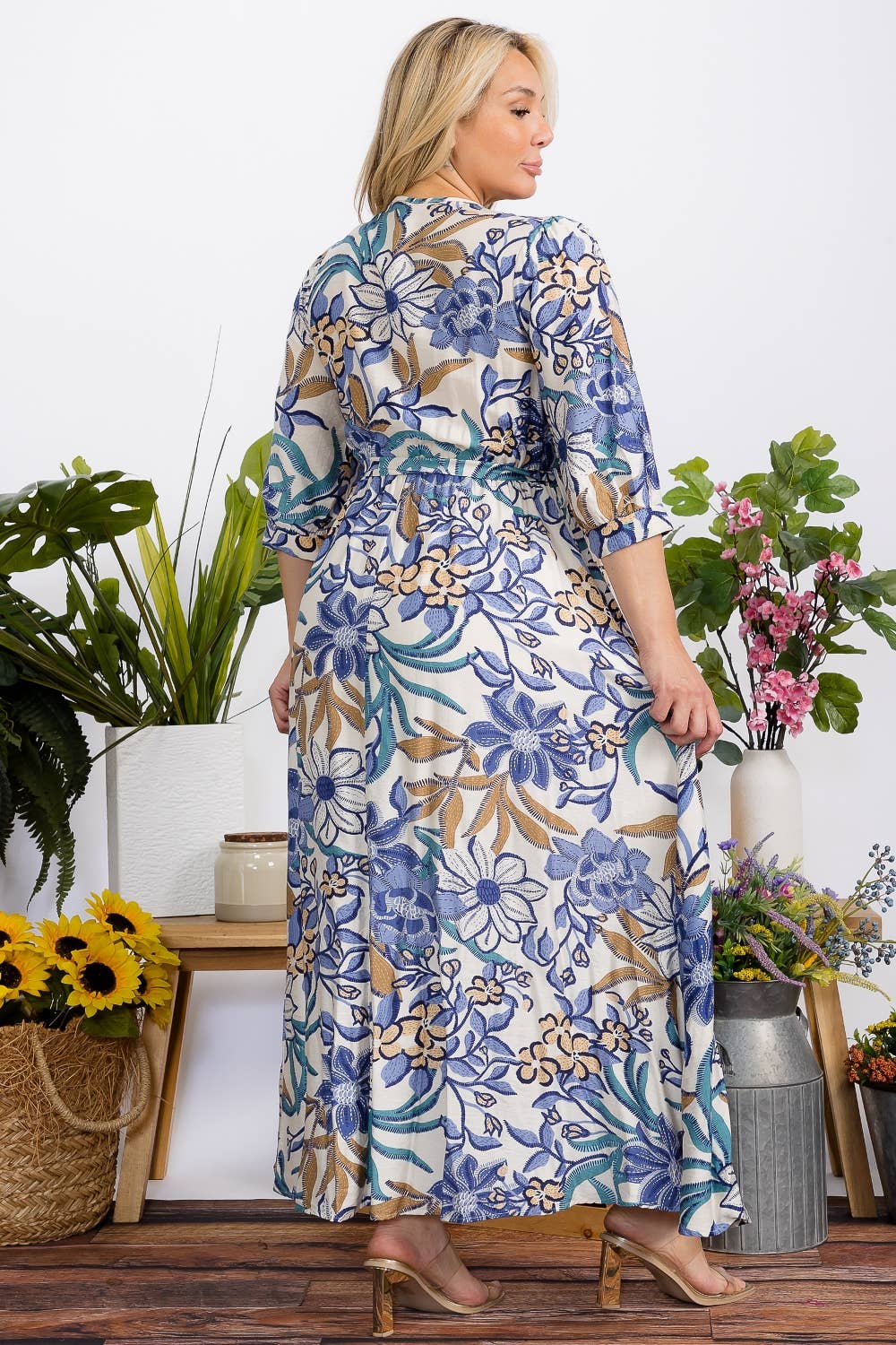 Fashion Space – Großhandel Kleid – Damen – Maxikleid mit Blumenmuster für Damen in großen Größen1