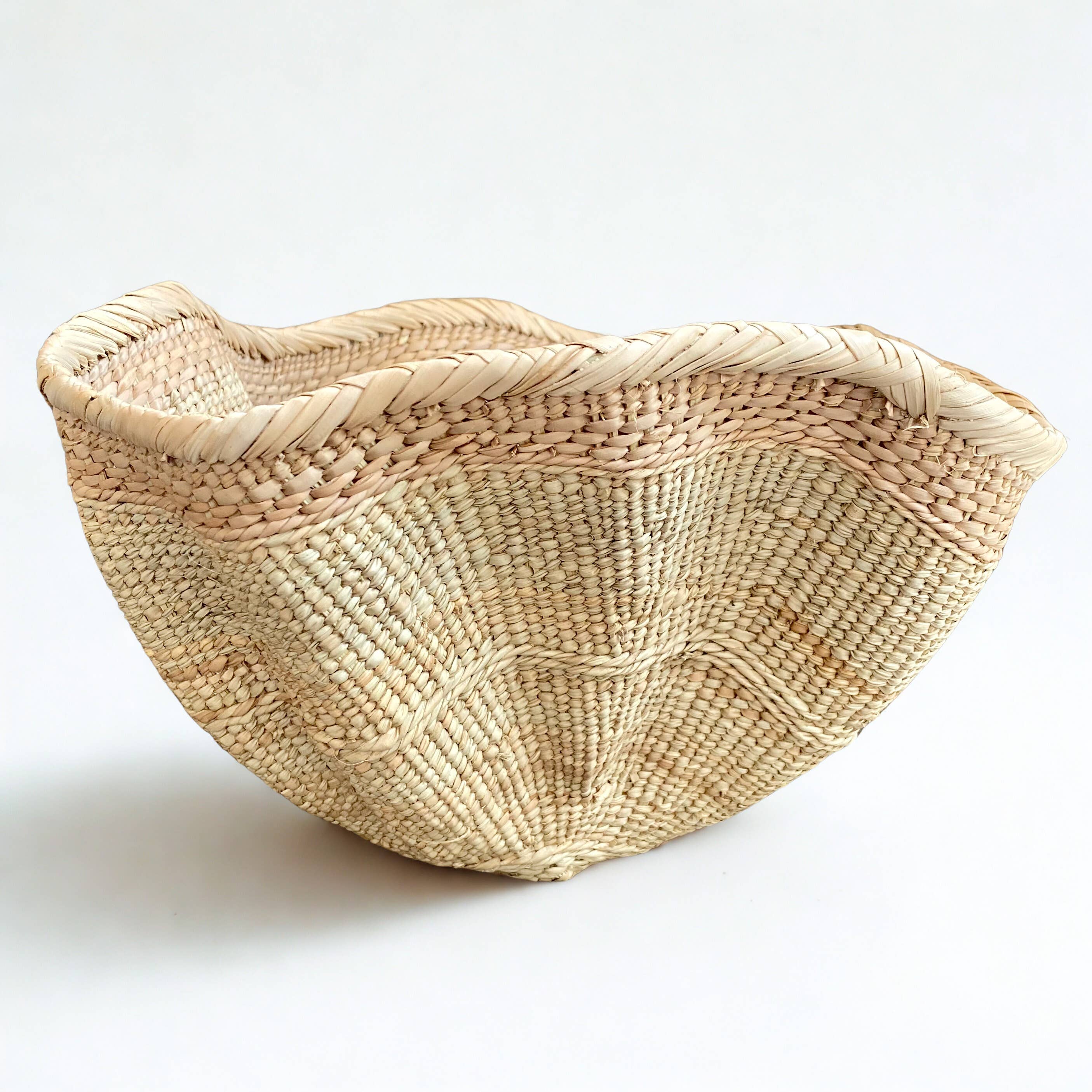 Kaleya – wholesale Basket – Dramatic Rippled Palm Leaf Dancing Basket2