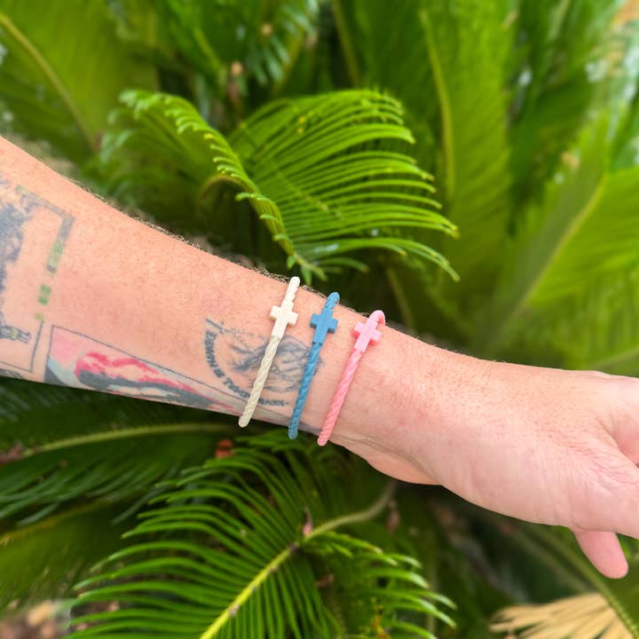 In God We Must - Vente Parures de bijoux - Bracelets Croix Infini - Horizon1