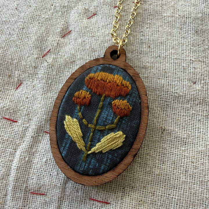 Rikrack - Wholesale Craft Sewing Kit - Folk Flowers Embroidery Necklace Kit4