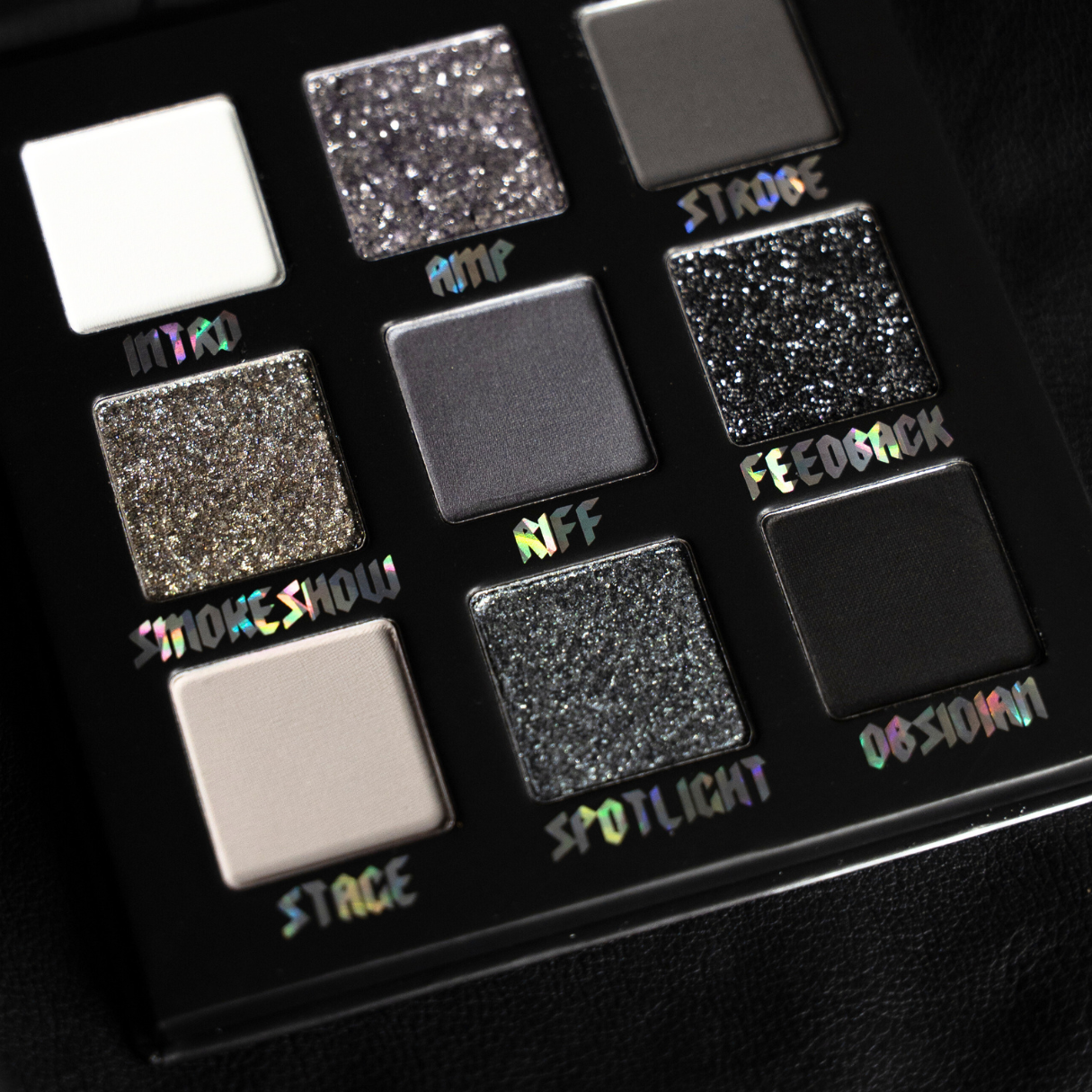 Jolie Beauty – wholesale Eyeshadow palette – Smokeshow Palette2