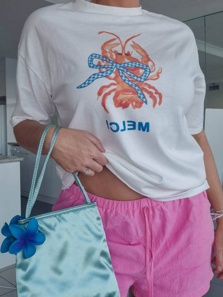 Melci Studio – wholesale Screen printed t-shirt – Women′s – Lawrence the Lobster T-Shirt 100% Cotton