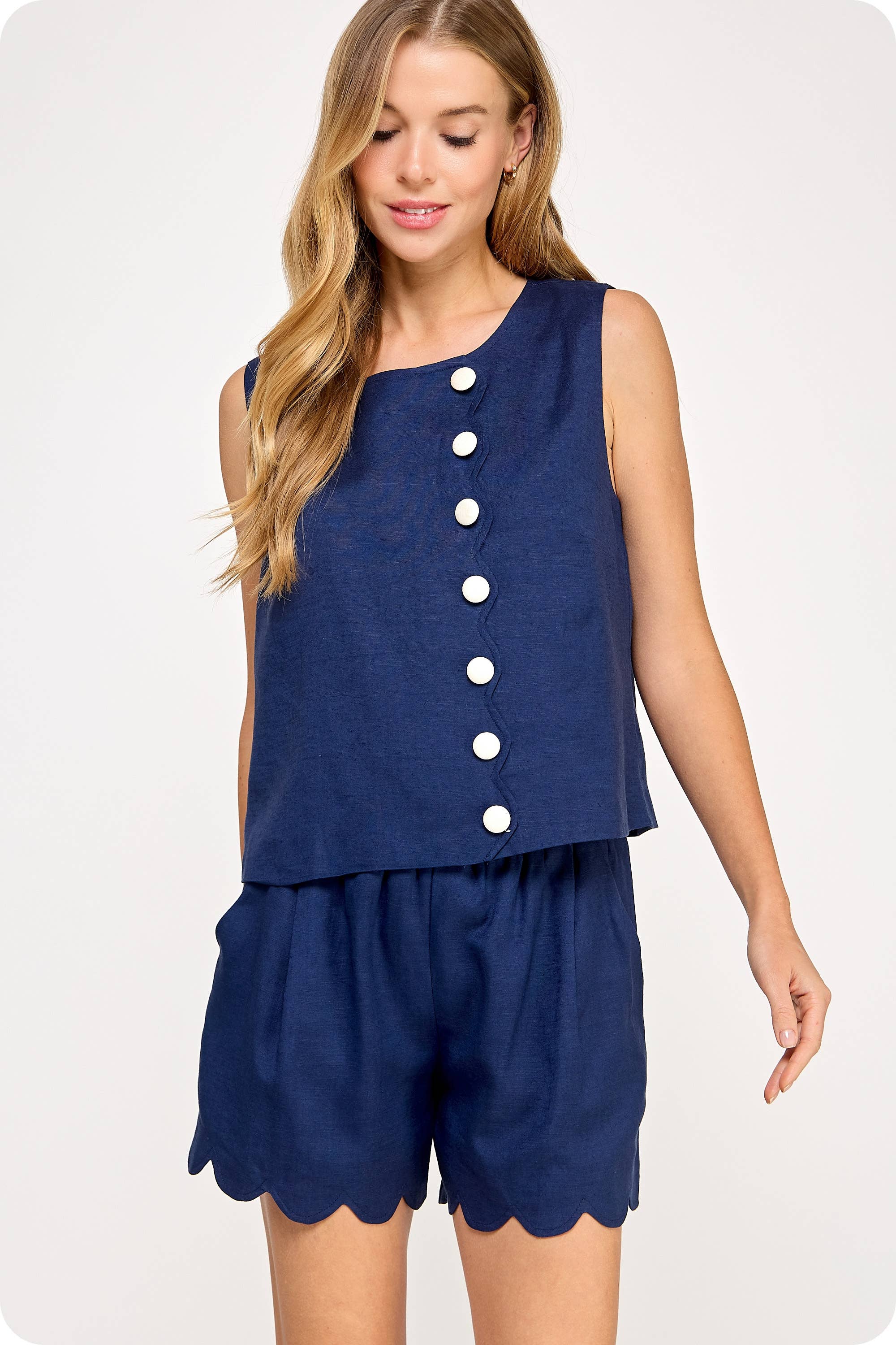 Strut & Bolt – wholesale Blouse – Women’s – Scallop Linen Sleeveless Top16