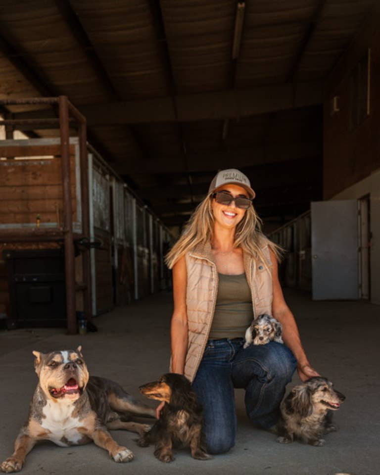 CAQUI Chaleco reversible para mujer con Sherpa - L-24603 de venta al por mayor en Faire5